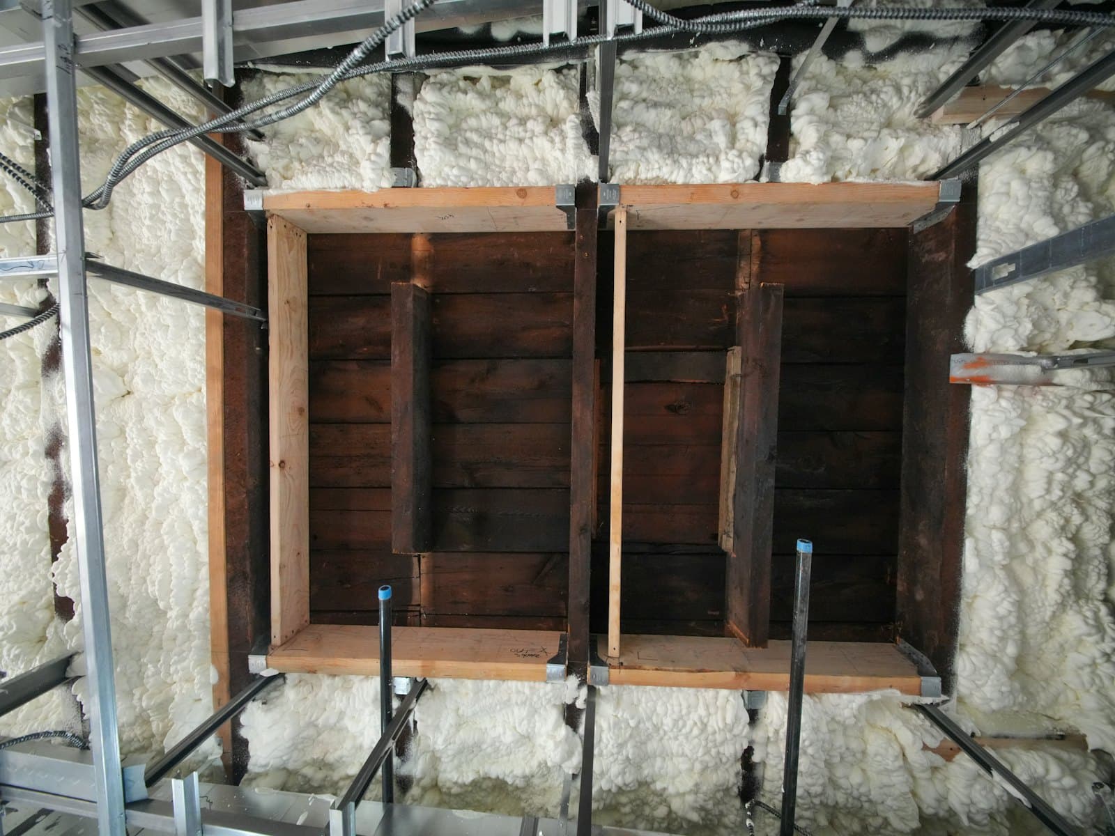 Mur à ossature bois isolé avant pose du parement